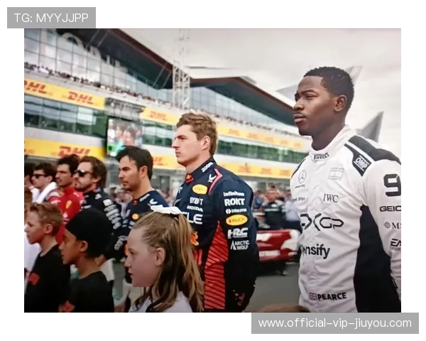 F1巴林站：维斯塔潘强势起步，汉密尔顿反超成悬念