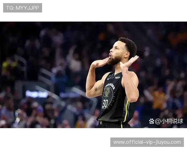 库里突破分球助攻，勇士集体发力把握比赛节奏