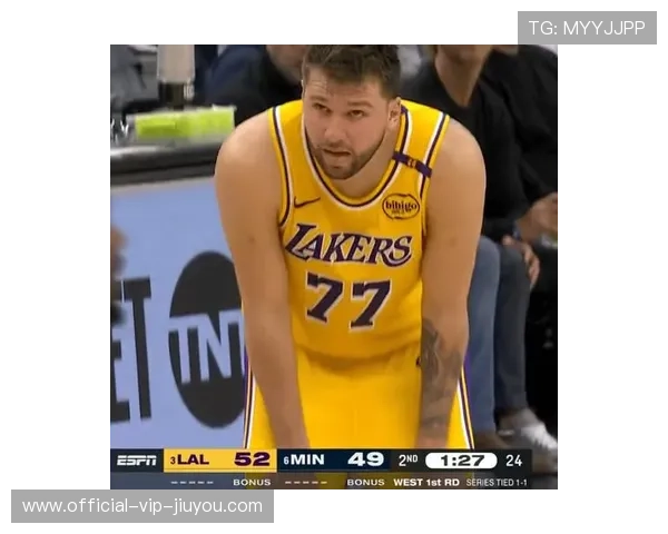 东契奇远投精准，独行侠主场掌声不断